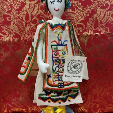 Muñeca artesanal " La Chetumaleña"